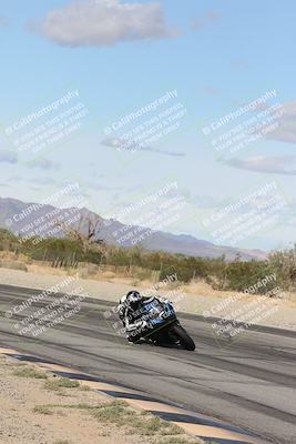 media/Nov-16-2025-Race Pace (Sun) [[8c5fa54630]]/Verified Riders/4-Turn 3 Inside (1050am)/